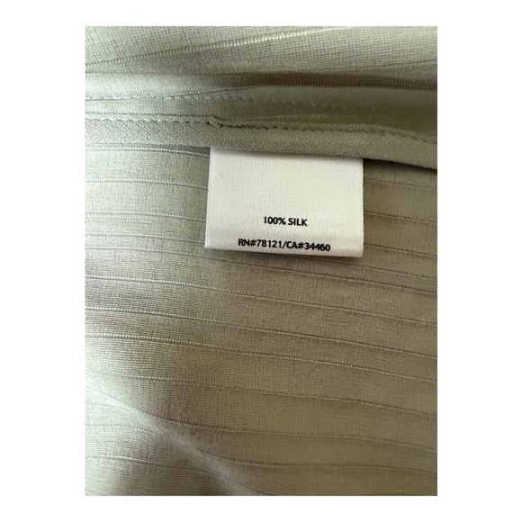 Eileen Fisher 100% Silk Pleated Top - Picture 10 of 10